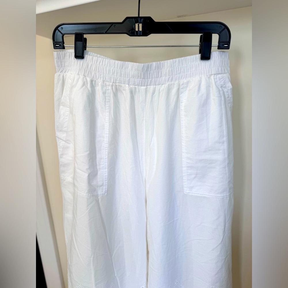 NWOT Women’s Splendid White cotton Eyelet detail, wide leg pant